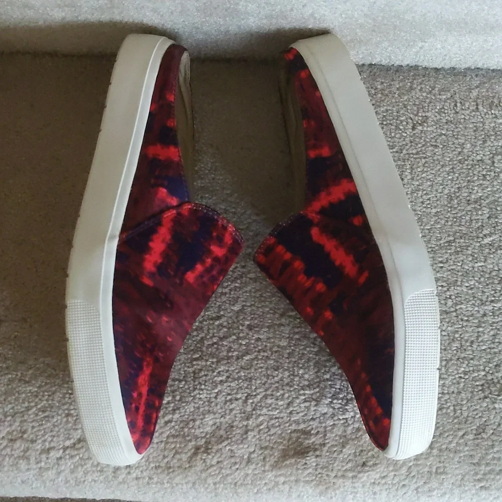 Logo Lori Goldstein Diane Printed Slip On Mule Sneaker 7M Red Blue - Picture 12 of 13